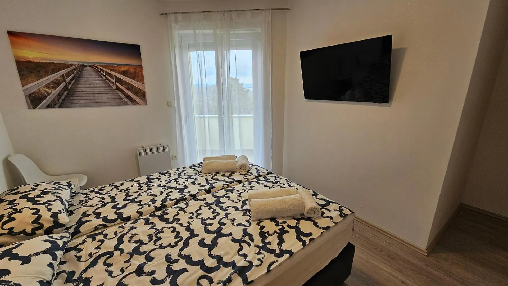 Apartments Jana 1 크르크